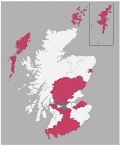 Una mappa di BBC News per farsi un’idea di dove hanno prevalso i No (rosso) e i Sì (verde) al referendum sulla Scozia
