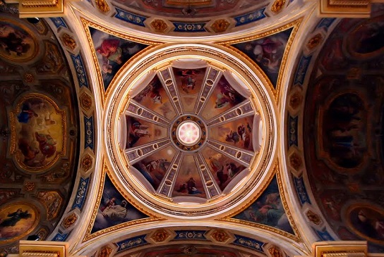 Un particolare della cupola del Duomo di Vigevano